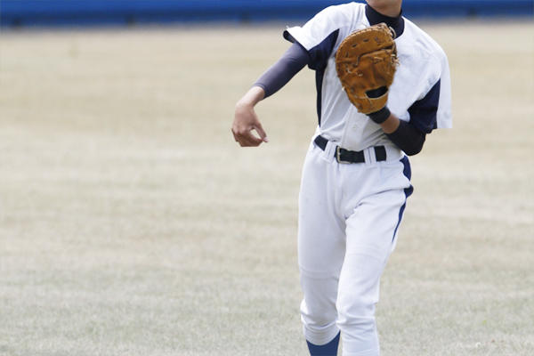 野球肩で悩む人