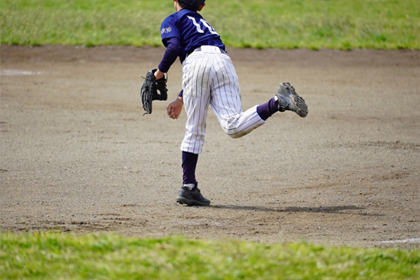 野球肘になった少年